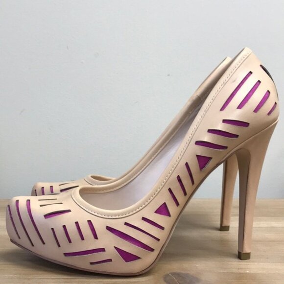 BCBGeneration Women's Prague Pump - Picture 3 of 8